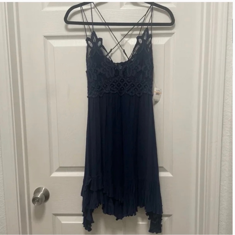 Free People - Picture 4 of 4